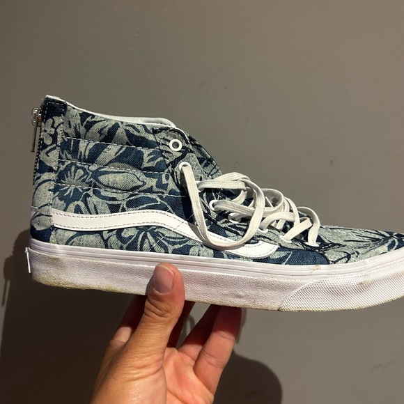 Unisex Floral Vans - sz 8 Men’s/9.5 Women’s - Picture 1 of 7